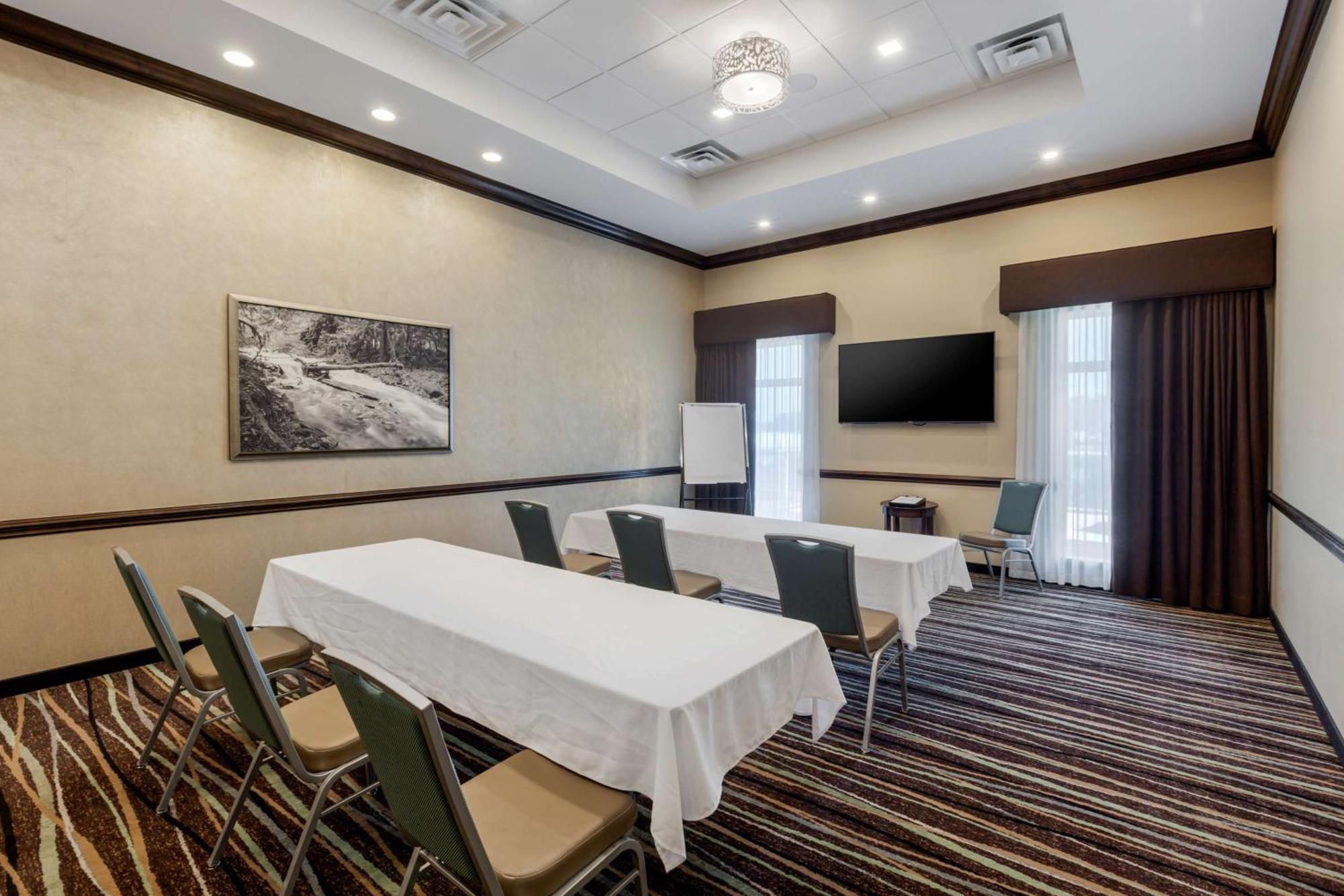 Best Western Plus Walkerton Hotel & Conference Centre Ngoại thất bức ảnh