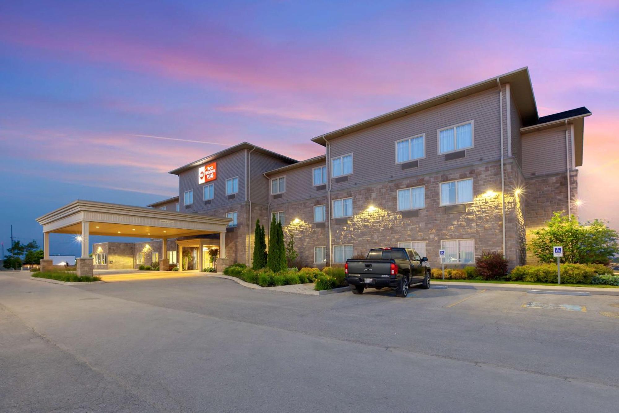Best Western Plus Walkerton Hotel & Conference Centre Ngoại thất bức ảnh